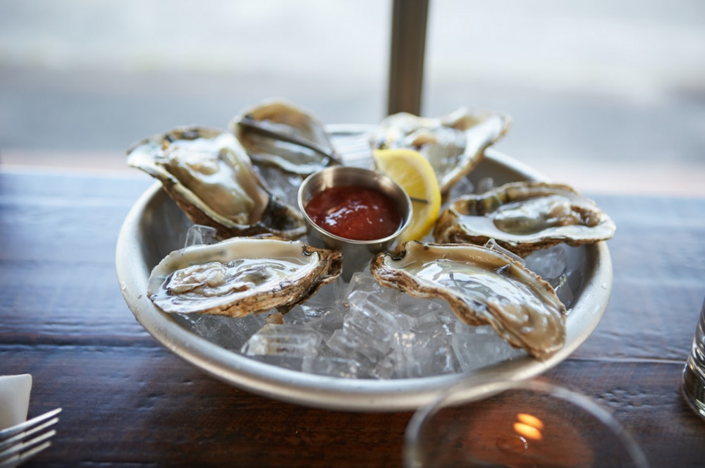classic pairing champagne and oysters